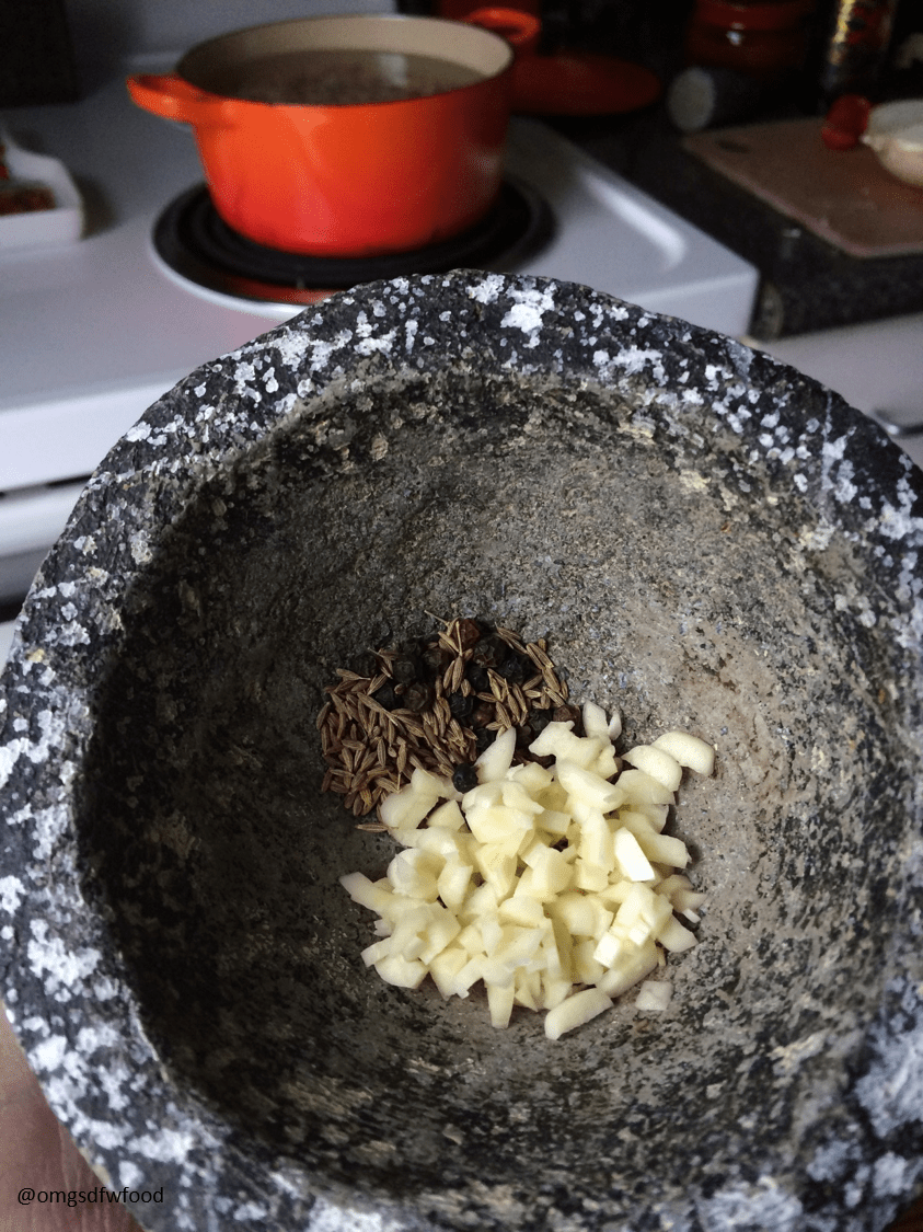South Texican Kitchen Talk with Grandma Ollie: The&nbsp;Molcajete